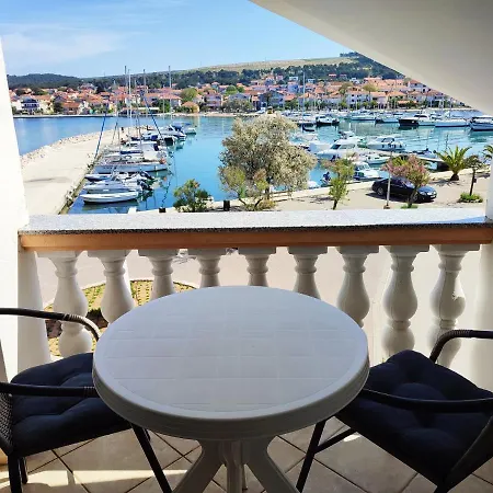 Ela Apartamento Bibinje
